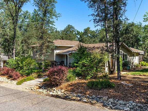 2nd image of 14772 Lakeside Dr