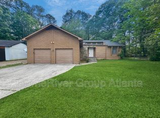 9047 Hamilton Ct, Jonesboro, GA 30238