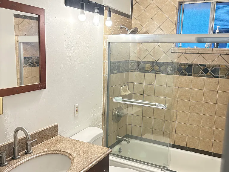 545 Rollins Rd — Photo 20