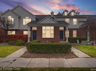 23102 Alexa Dr, Commerce Township, MI 48390