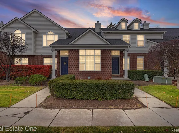 23102 Alexa Dr, Commerce Township, MI 48390