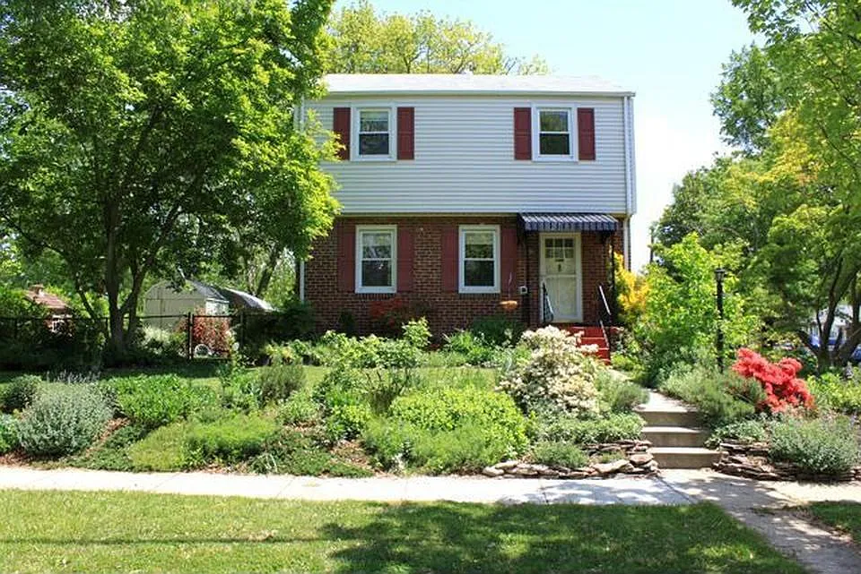 Curbside - 9701 51st Pl