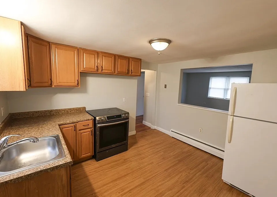 18 Essex St #3