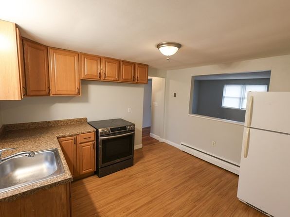 18 Essex St APT 3