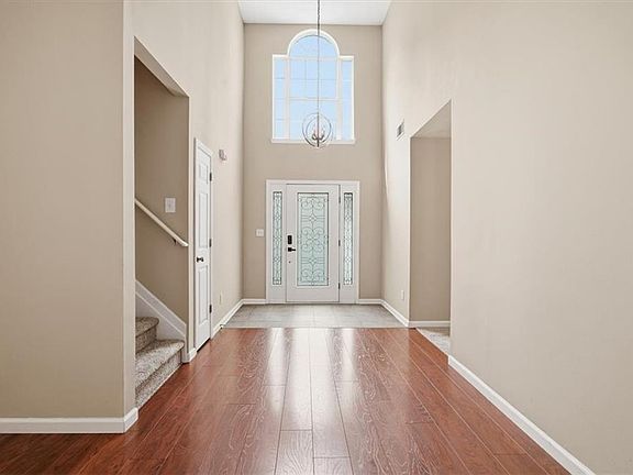 5th image of 3081 Michelle Lee Dr