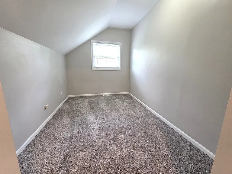 32W266 Glos St — Photo 13