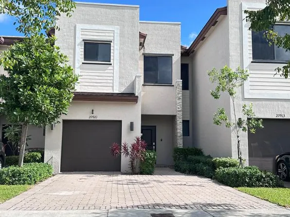 20921 NE 2nd Pl, Miami, FL 33179