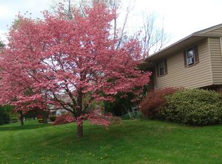 1245 E Evergreen Dr, Phoenixville, PA 19460