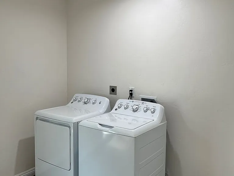 3955 Helix Ln — Photo 19
