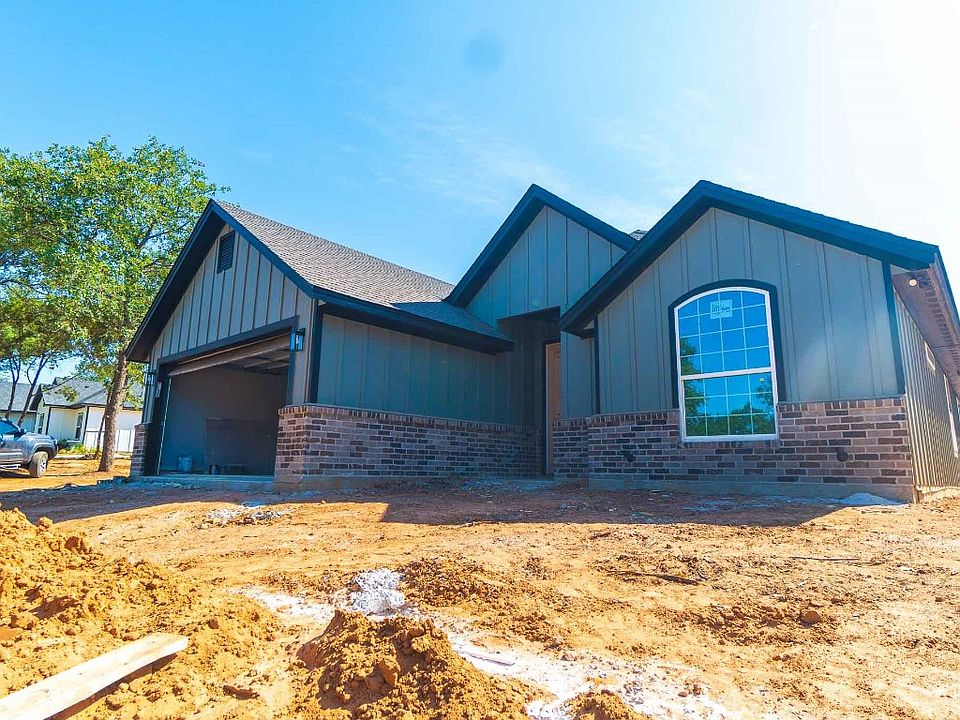1st image of 5802 N Lakeside Hills Ct