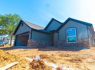 5802 N Lakeside Hills Ct, Granbury, TX 76048