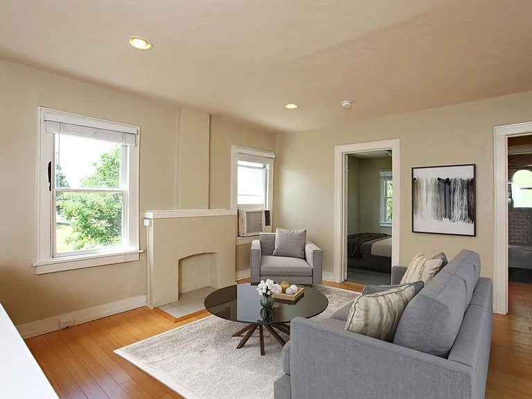 1702 Fairmount St — Photo 7