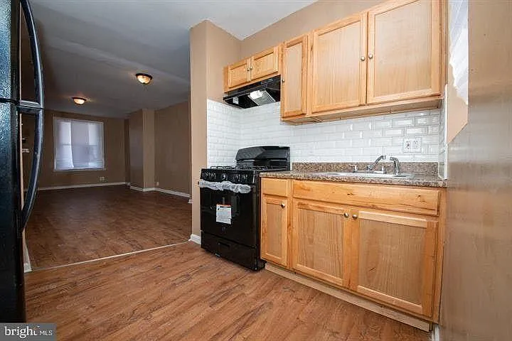 509 N Paxon St — Photo 23