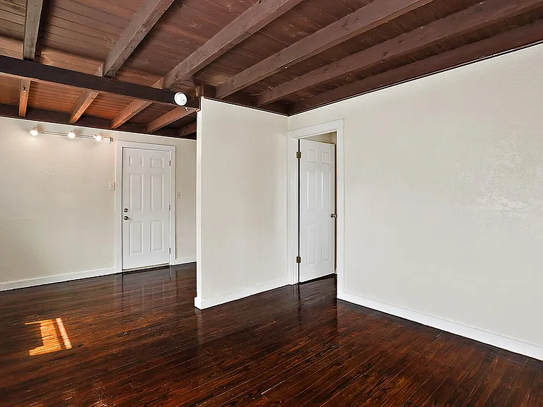 207 Fern Dr #3 — Photo 9