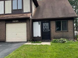 3295 Lynnfield Ct, Aurora, IL 60504