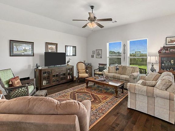 3rd image of 337 Long Hill Dr