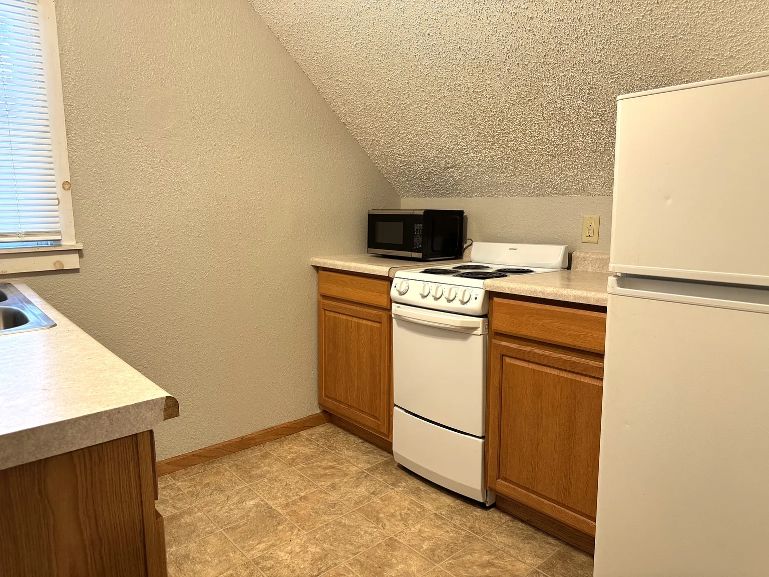 Studio, 500 sqft, $550 — Photo 4