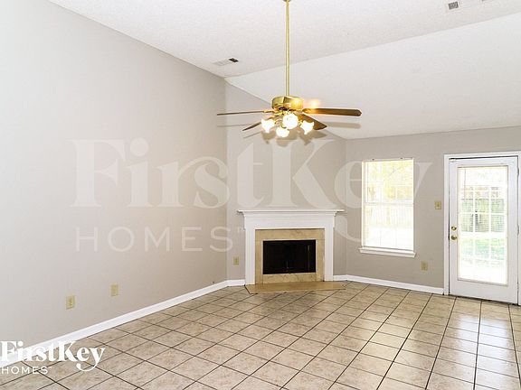 3rd image of 5967 Cottage Hill Dr