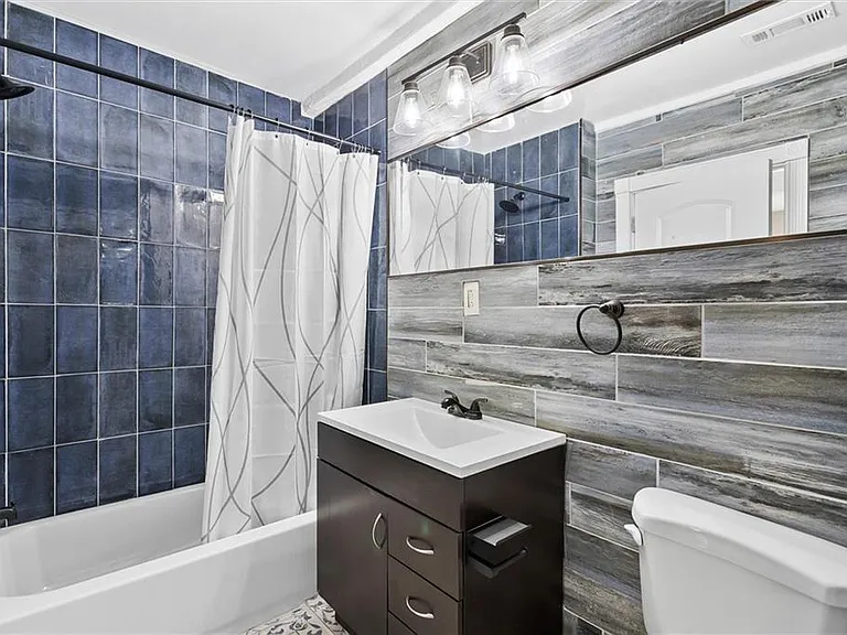 867 Beecher St SW — Photo 20