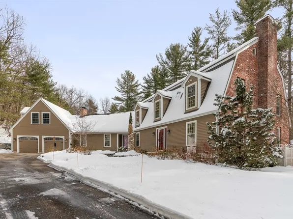 498 Old Dunstable Rd, Groton, MA 01450