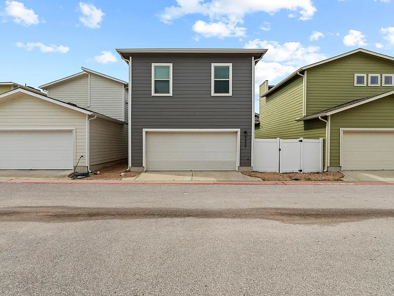 7907 Mellencamp Dr #202 — Photo 33
