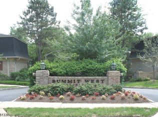 768 Springfield Ave APT E6, Summit, NJ 07901