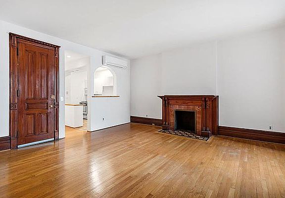 2nd image of 43 W 84th St APT 2