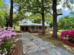 1036 Manning St, Soperton, GA 30457