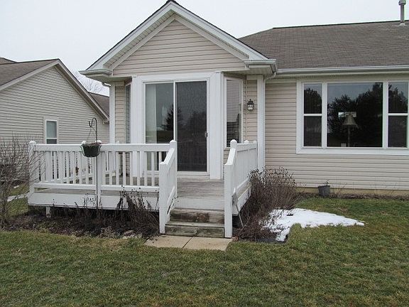 3rd image of 12976 Oak Grove Dr