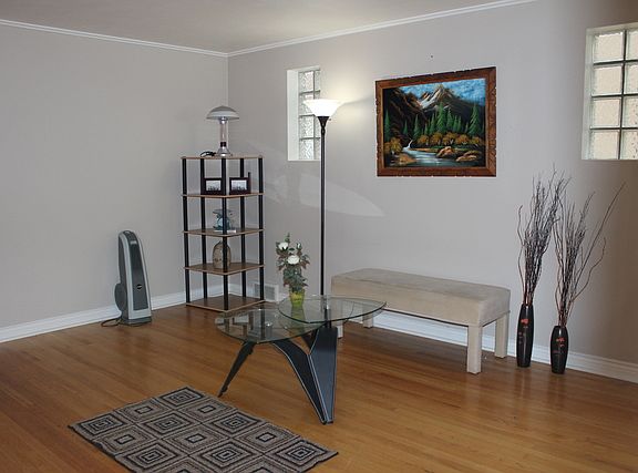 4th image of 5031 N Moody Ave