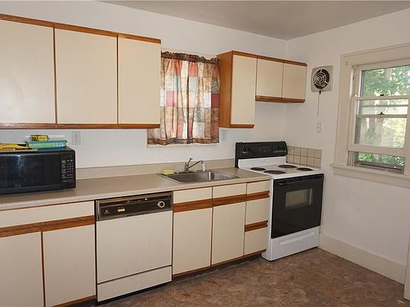 3rd image of 336 Cravenwood Ave