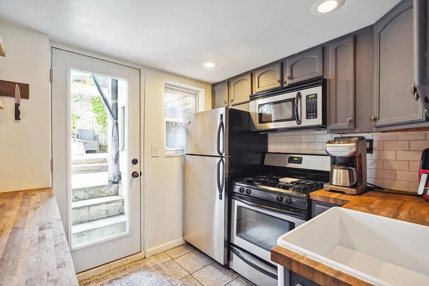 1 bed, 1.0 bath, 663 sqft, $3,400 — Photo 2