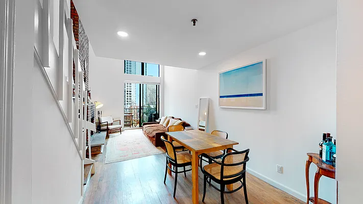 Sold by JB Mac Real Estate Inc. | media 9