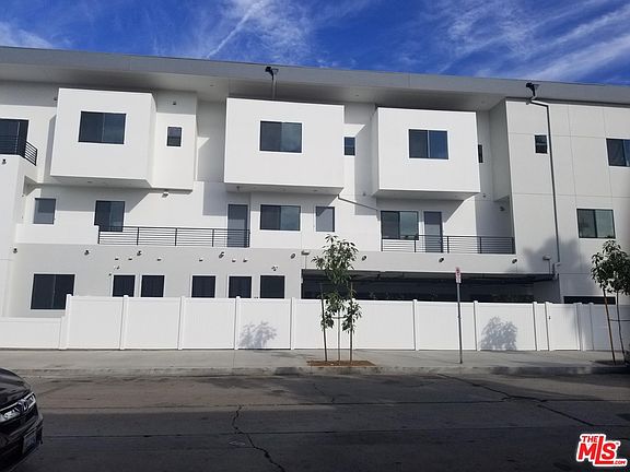 2nd image of 5832 Tujunga Ave