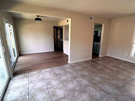 5th image of 2124 Burton Dr APT 102