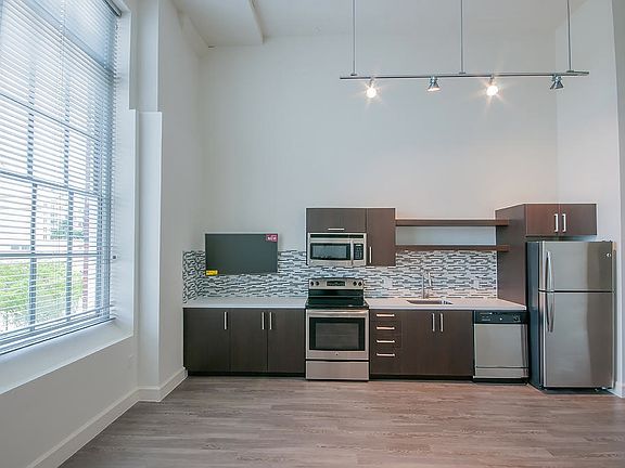 4th image of 326 Fern St APT 306
