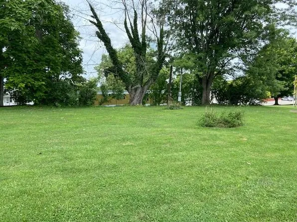 104 Cooper St, Brooksville, KY 41004