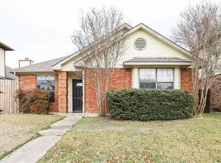 2213 Greenview Dr, Carrollton, TX 75010