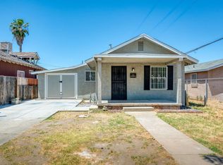 1064 S 8th St, Fresno, CA 93702