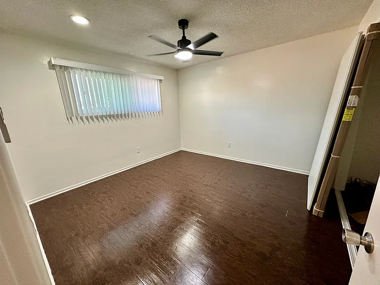 9268 Andrew St — Photo 18