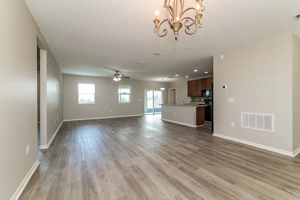 3 bed, 2.0 bath, 1600 sqft, $2,650 — Photo 4