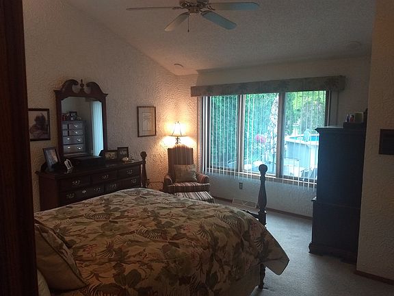 5th image of 938 Mill Pond Ln