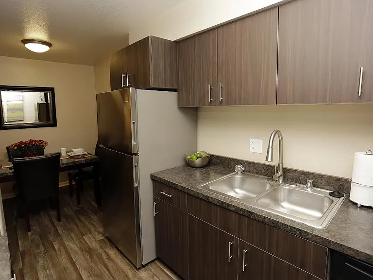 Aspenleaf Apartments — Photo 36