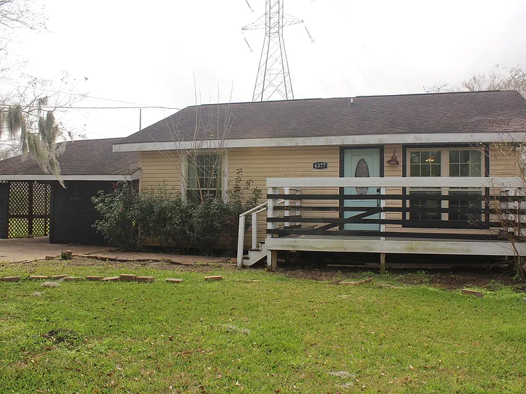 6377 County Road 659 — Photo 3