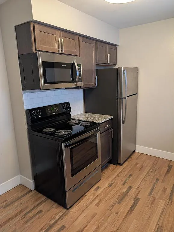 2408 Texel Dr, apt 7 — Photo 3