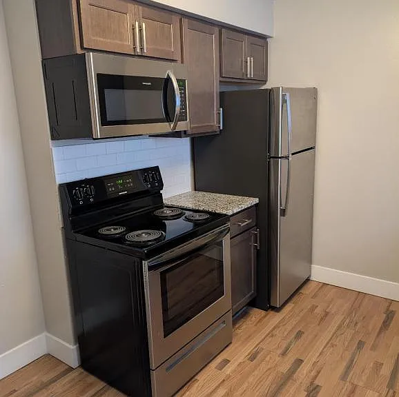 2408 Texel Dr #7 — Photo 3