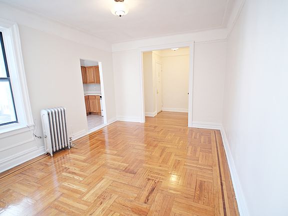 3rd image of 401 Edgecombe Ave APT E4