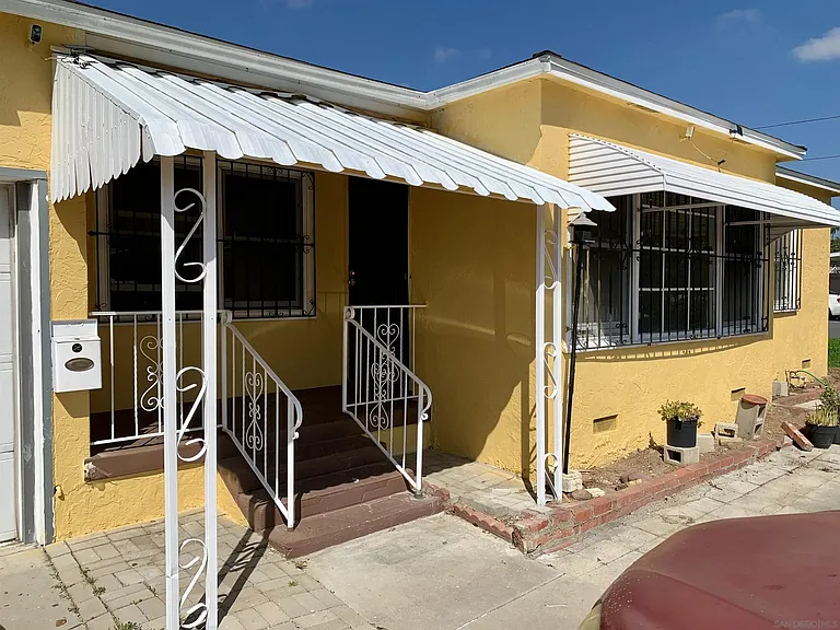 445 J St — Photo 1