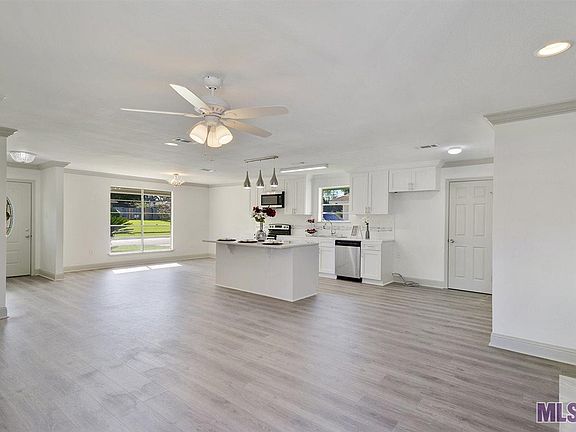 3rd image of 10533 Northdale Dr