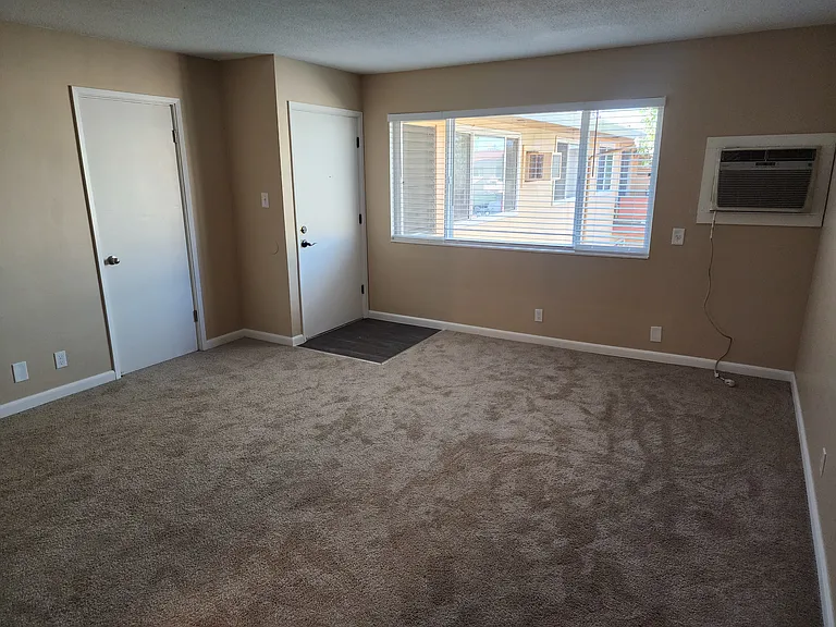 Arden Town Apartments — Photo 24